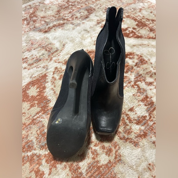 Jessica Simpson Black Heeled Boots - Picture 4 of 5
